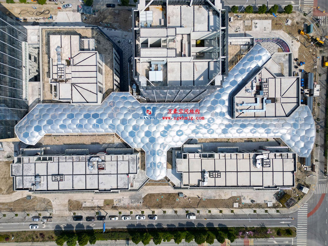 已完工,這個ETFE氣枕商業天幕閃亮登場! 已完工,這個ETFE氣枕商業天幕閃亮登場!