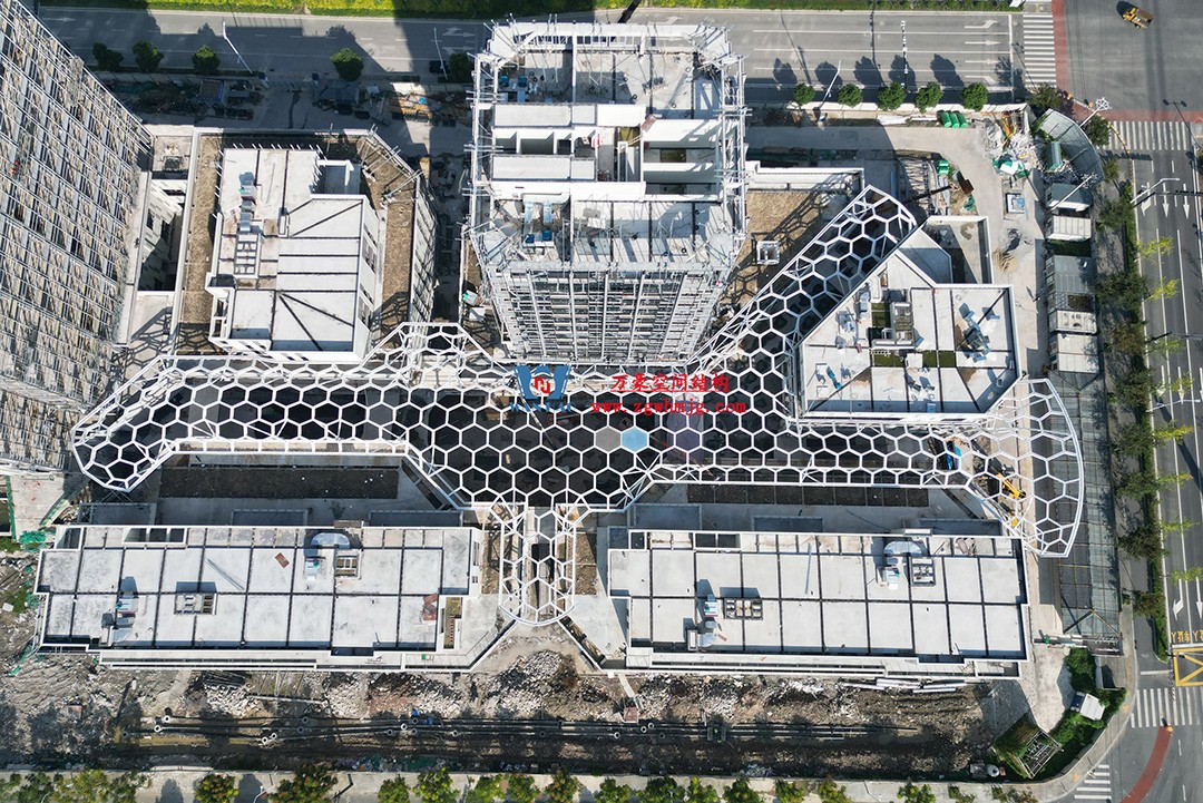 已完工,這個ETFE氣枕商業天幕閃亮登場! 已完工,這個ETFE氣枕商業天幕閃亮登場!