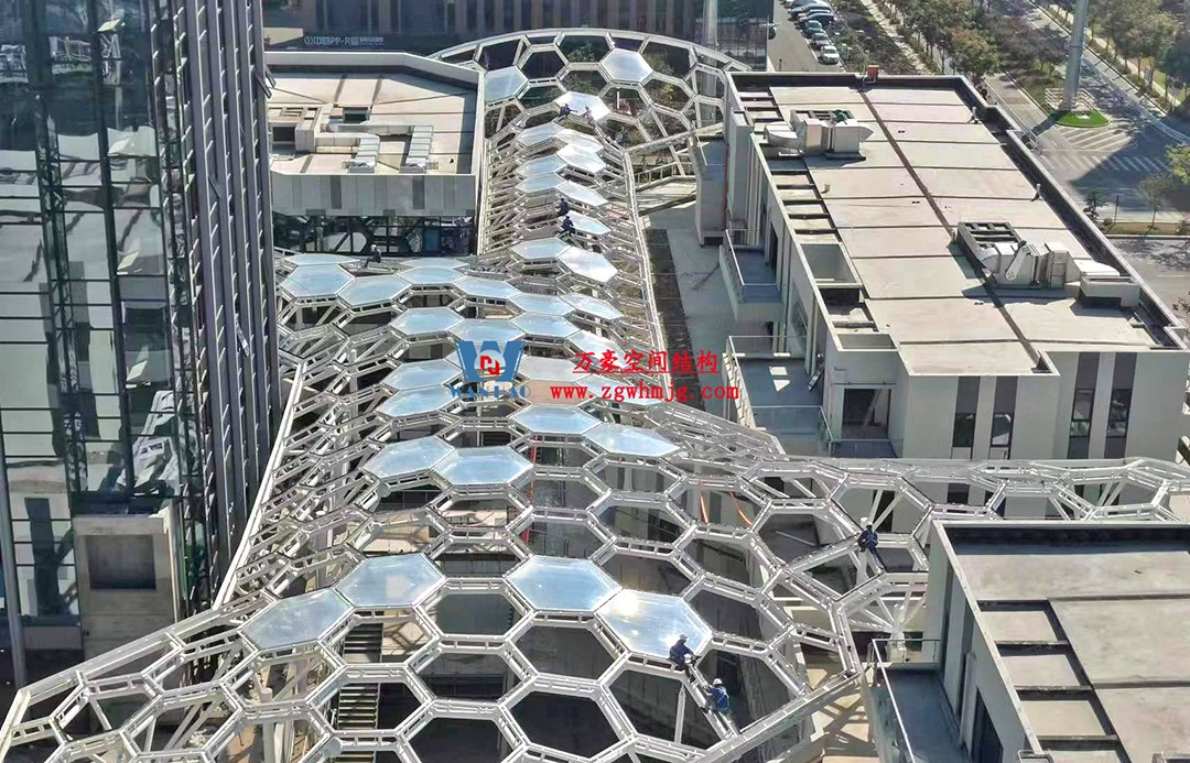 已完工,這個ETFE氣枕商業天幕閃亮登場! 已完工,這個ETFE氣枕商業天幕閃亮登場!