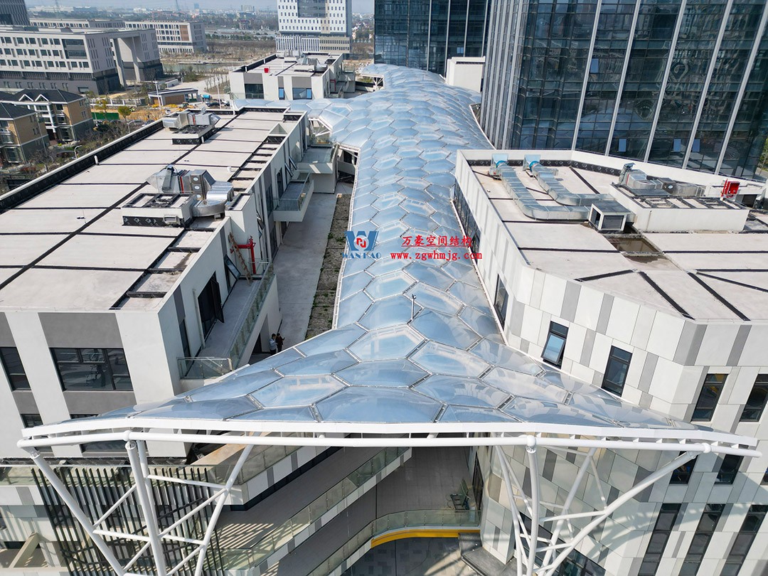 已完工,這個ETFE氣枕商業天幕閃亮登場! 已完工,這個ETFE氣枕商業天幕閃亮登場!