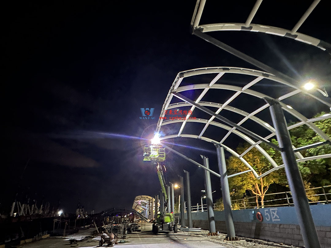 全面加速建設，創建優質精品工程