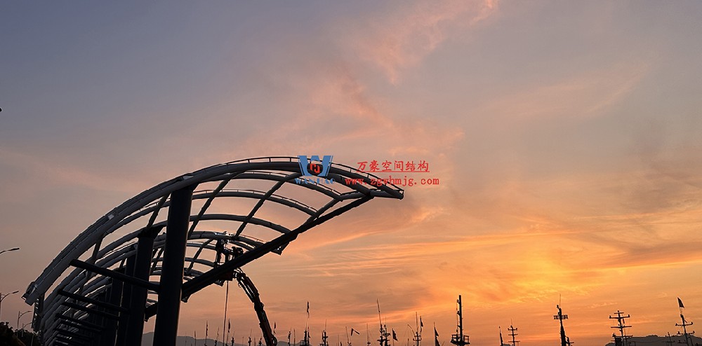 全面加速建設，創建優質精品工程