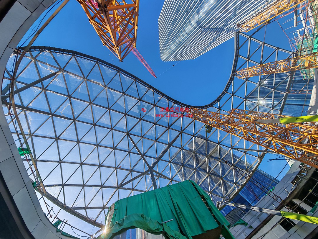 擁有夢幻外衣的ETFE膜結構商業天幕 擁有夢幻外衣的ETFE膜結構商業天幕