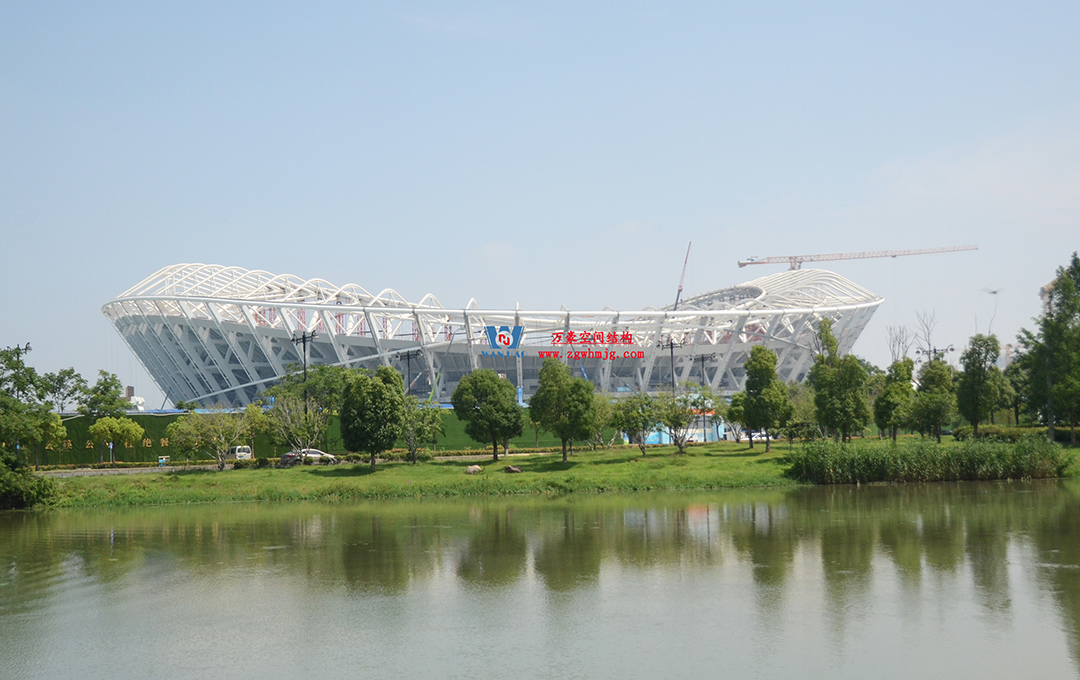 緊跟“蘇超熱浪”，火熱施工中，一只白鷺即將振翅高飛！