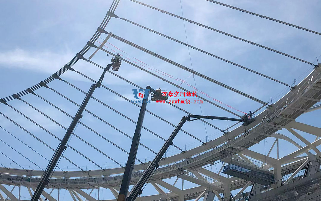 無錫奧體中心體育場ETFE膜首吊成功，太湖畔將閃耀“生態之光”